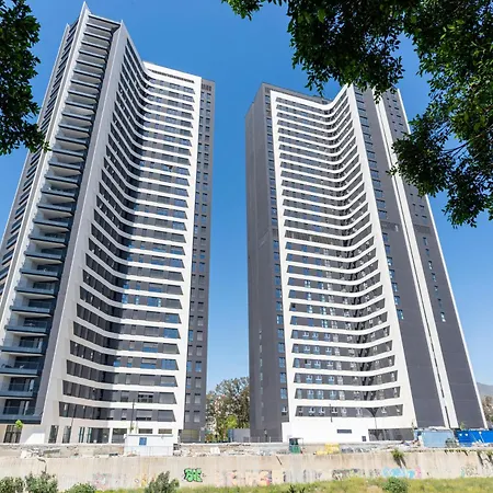 Apartment Skyline Vi Pool & Coworking By Ele