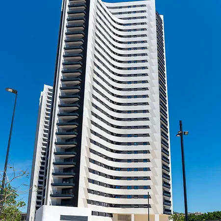 Skyline Vi Pool & Coworking By Ele Apartment *