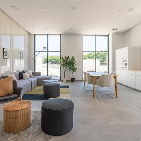 Skyline Vi Pool & Coworking By Ele *